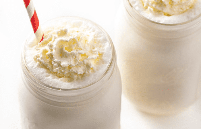 keto-friendly vanilla milkshake